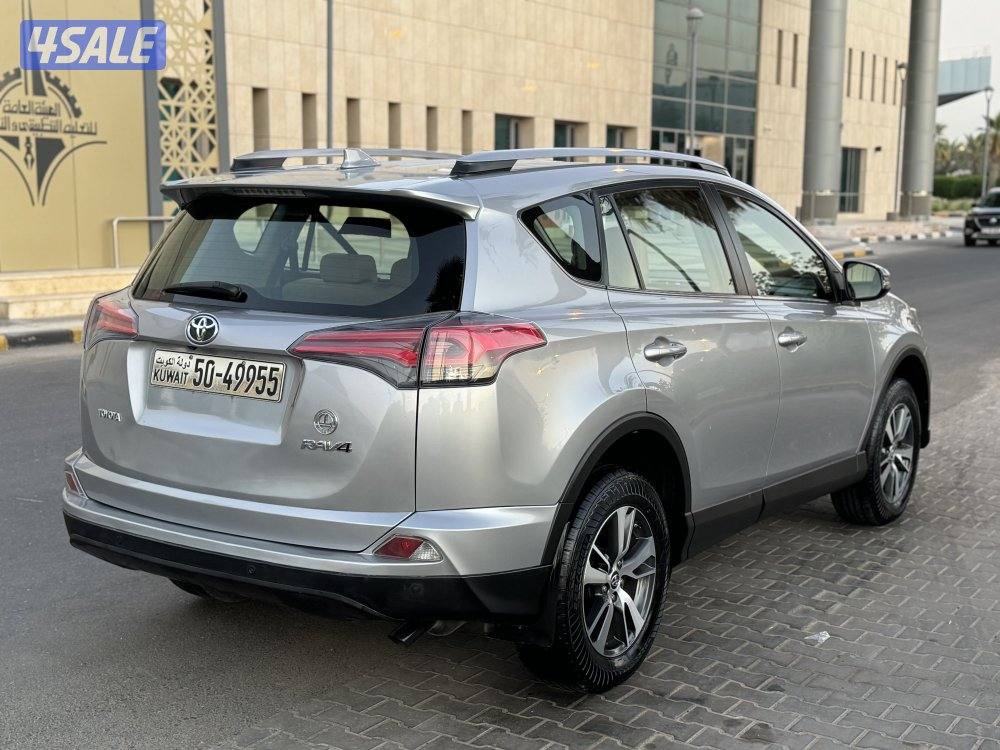 تويوتا RV4 موديل 2018 عداد 78 الف بحاله الوكاله3