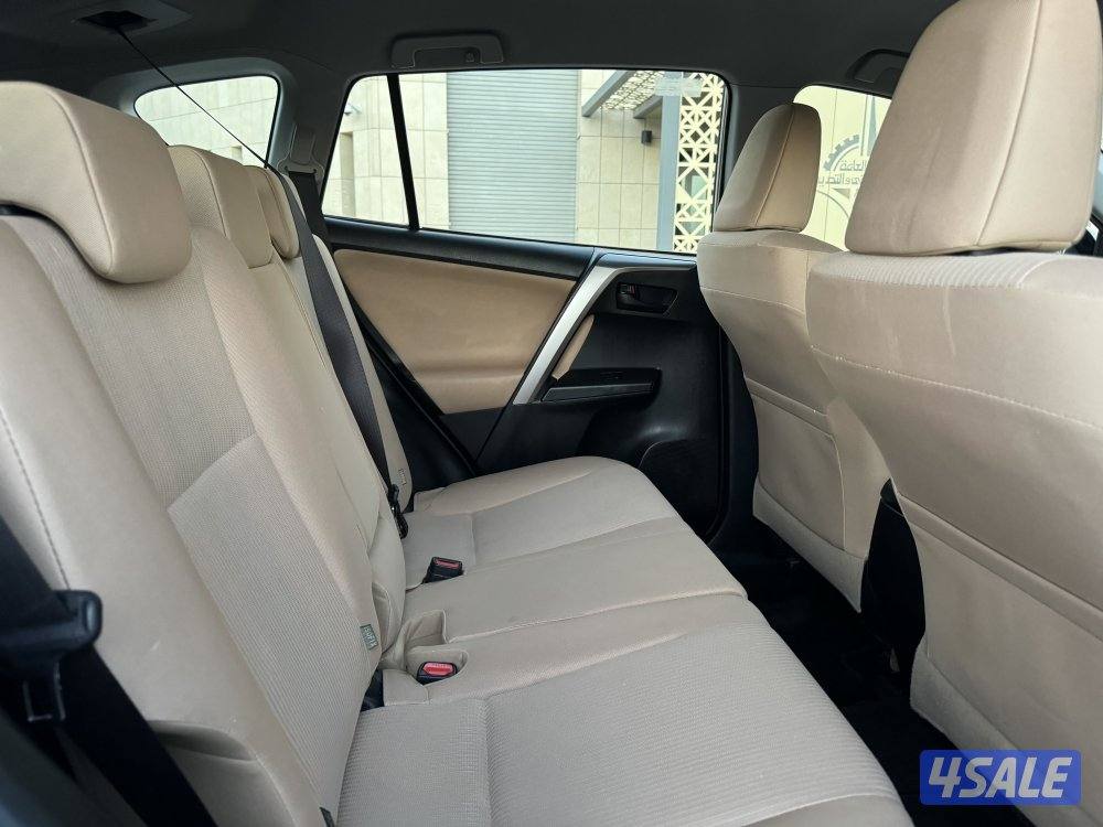 تويوتا RV4 موديل 2018 عداد 78 الف بحاله الوكاله7