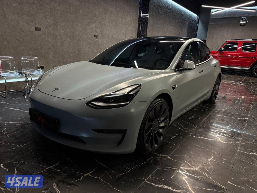 تسلا موديل 30