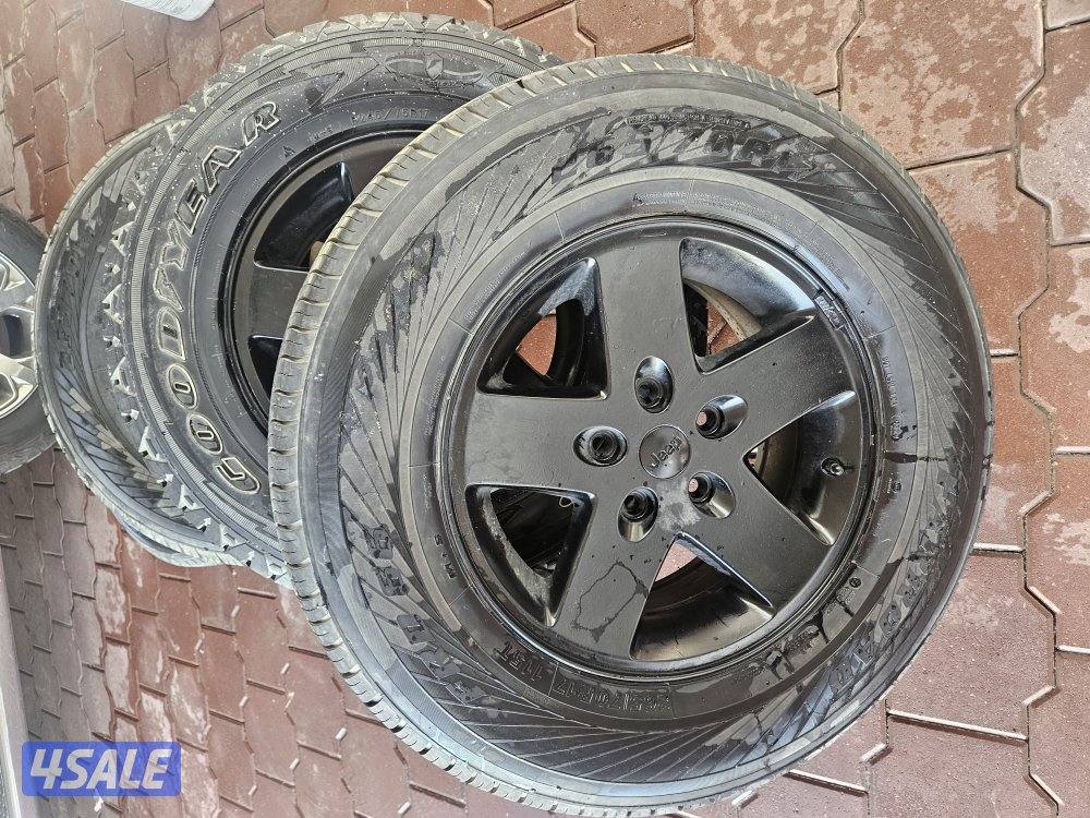 للبيع رنجات رانجلر حجم ١٧ وتواير بي اف حجم ٢٠2