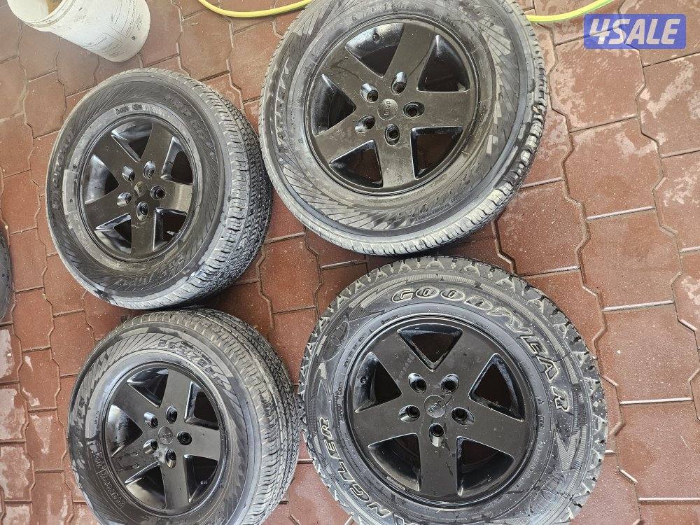 للبيع رنجات رانجلر حجم ١٧ وتواير بي اف حجم ٢٠4