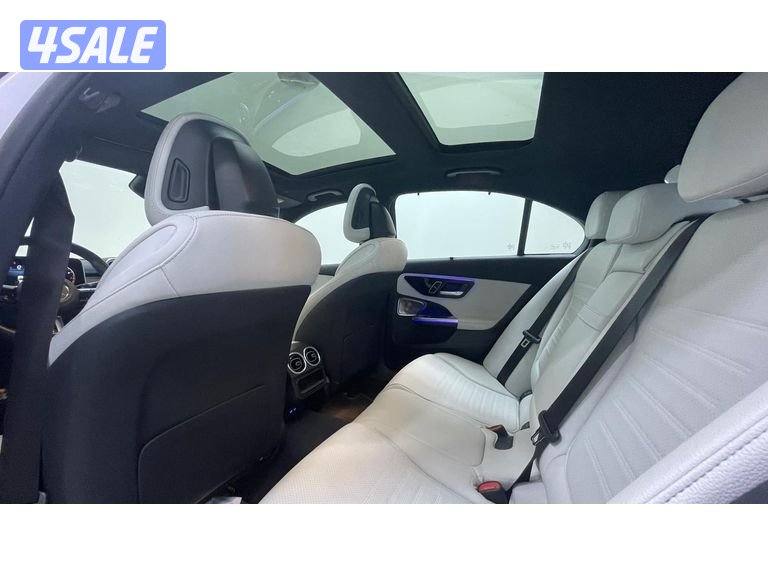 Mercedes-Benz C-Class13