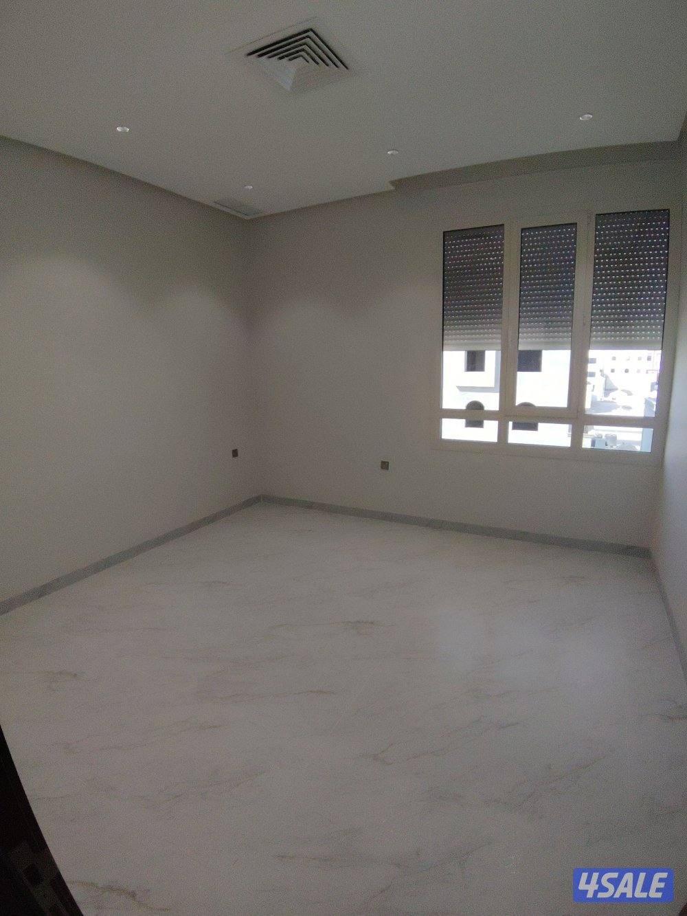 للايجار شقة او شقتين جنب في المطلاع البيت زاوية7