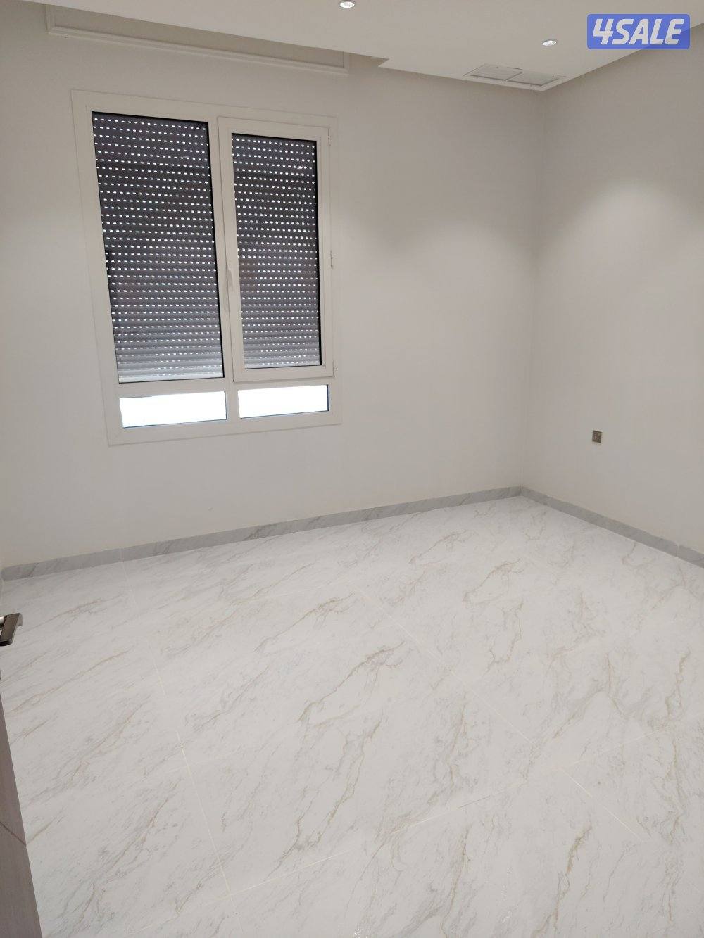 للايجار شقة او شقتين جنب في المطلاع البيت زاوية8