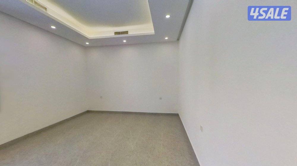 دور راقي في الصديق مساحة ٢٦٠ متر مربع3