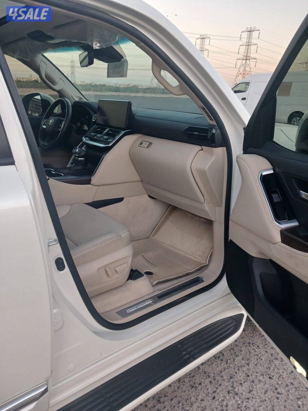 للبيع لاندكروزر GXR ايرو اس توين تربو موديل ٢٠٢٤9