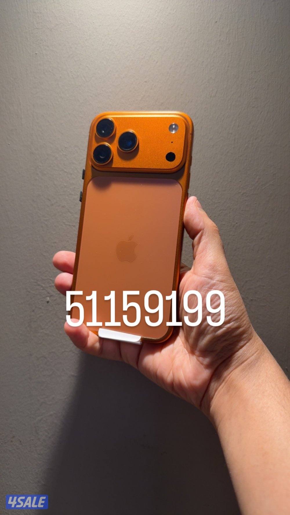 أيفون 17 بروماكس الاماراتي درجه اولى وعليه ضمان 🔥🔥مع كفر مجاني1