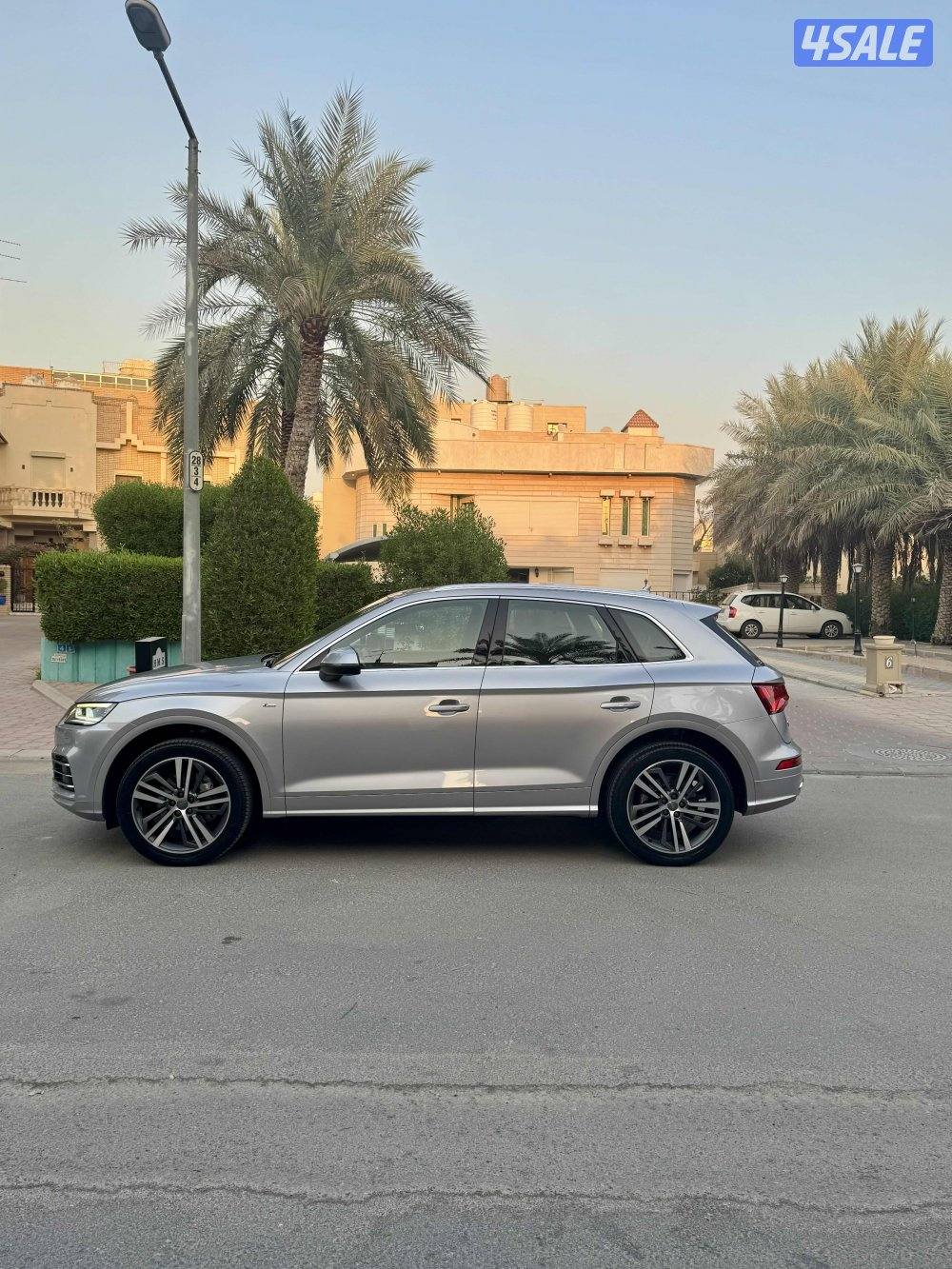 فنطيس للبيع جيب اودي Q5موديل 2019 سرفيس وكاله1