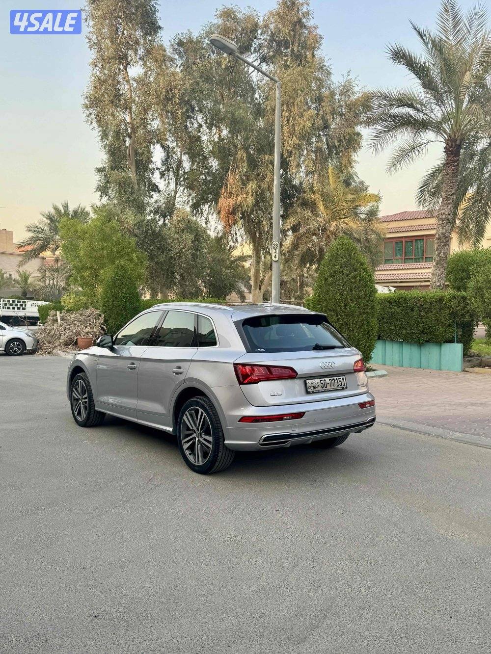 فنطيس للبيع جيب اودي Q5موديل 2019 سرفيس وكاله5