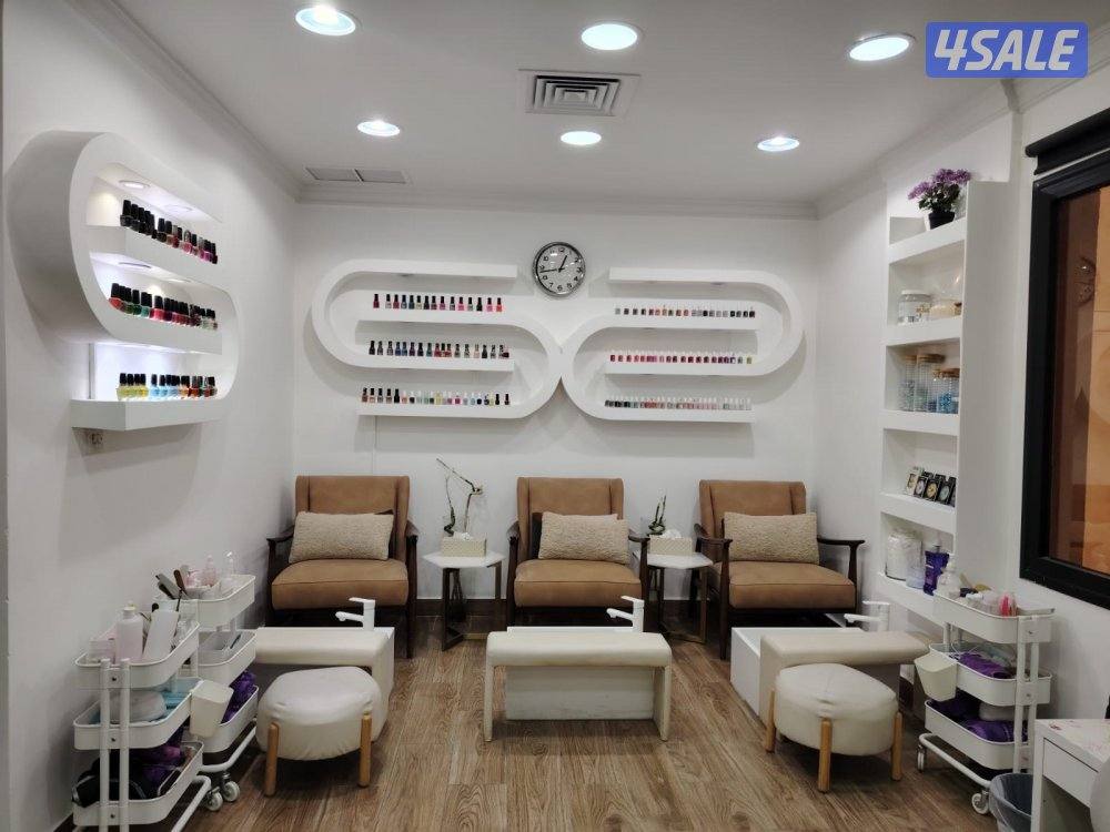 للبيع صالون نسائي +رخصة10