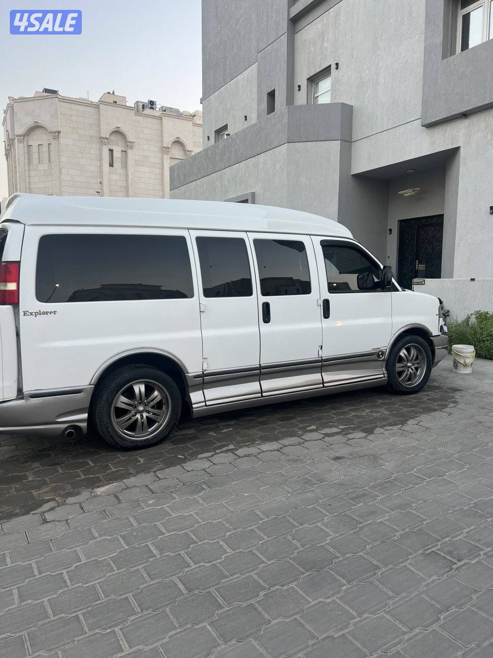 للبيع ڤان اكسبلورر الفل 20042