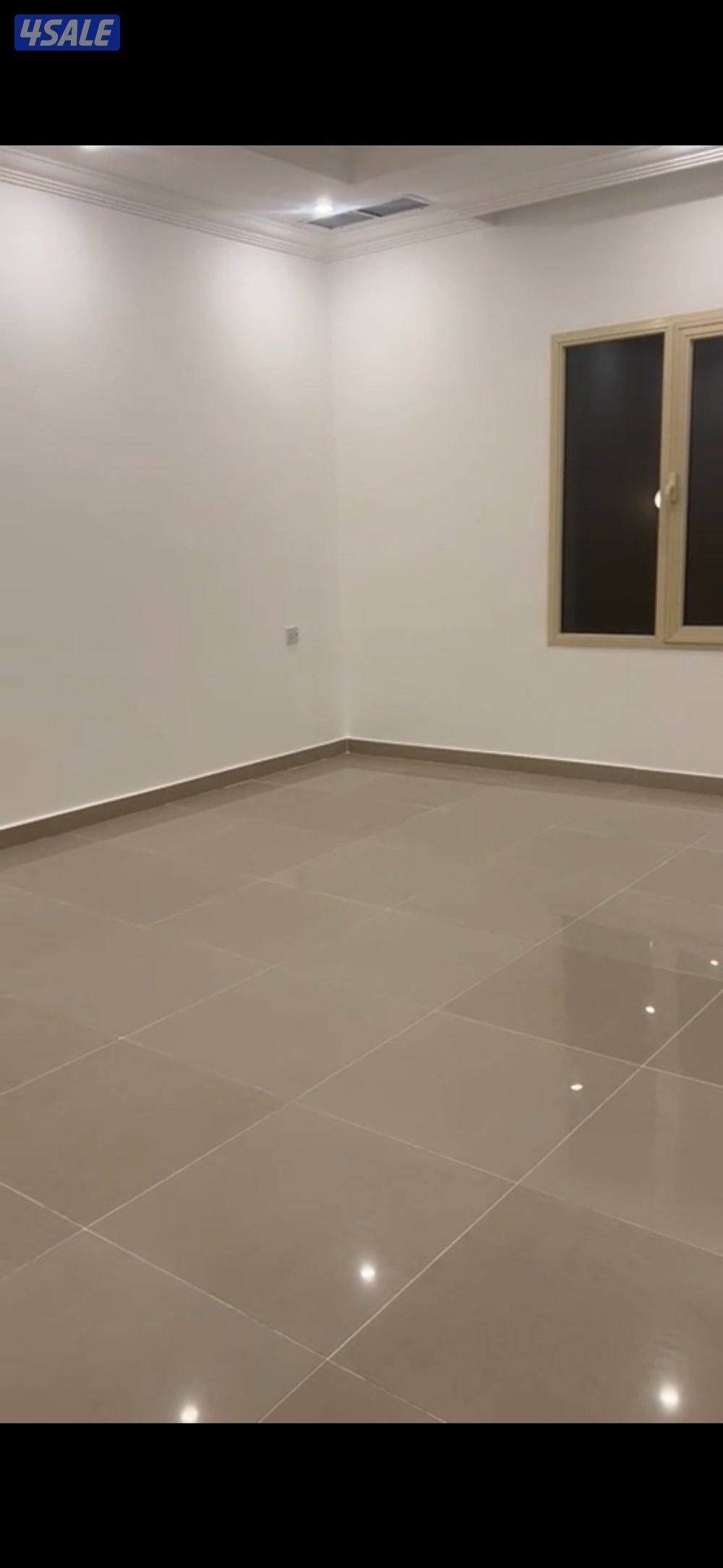 للإيجار دور أرضي حطين 3 غرف مساحات واسعة3