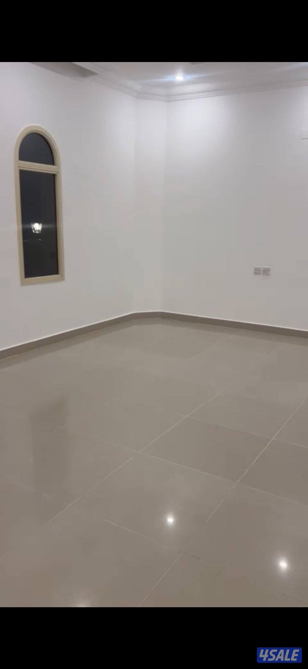 للإيجار دور أرضي حطين 3 غرف مساحات واسعة7