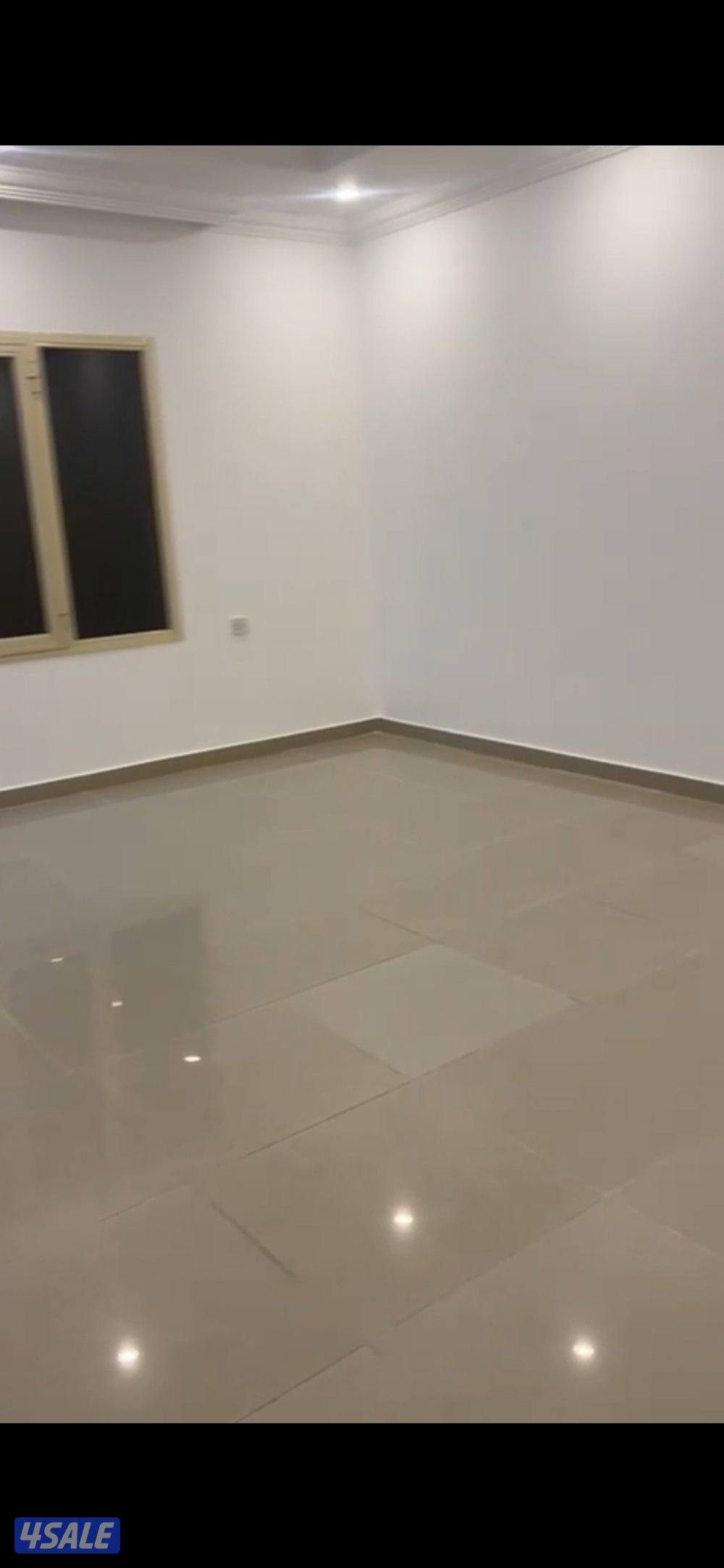 للإيجار دور أرضي حطين 3 غرف مساحات واسعة9