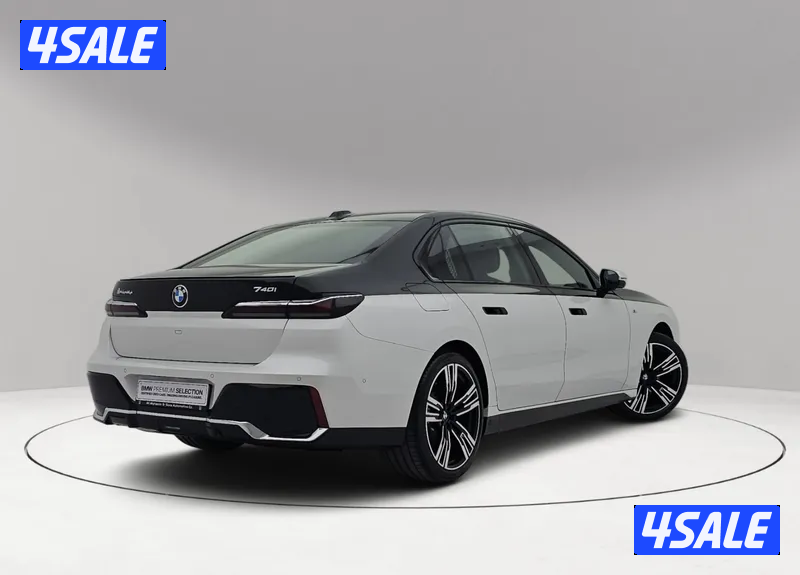 BMW 740i M Sport Pack1