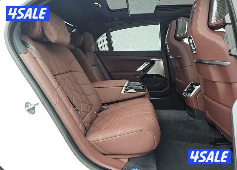 BMW 740i M Sport Pack11