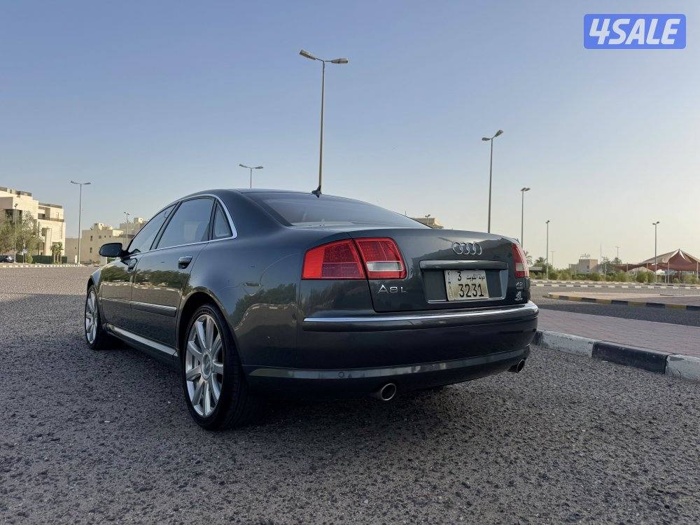 Audi A8 exclusive 2007 ماشي 109 الف12