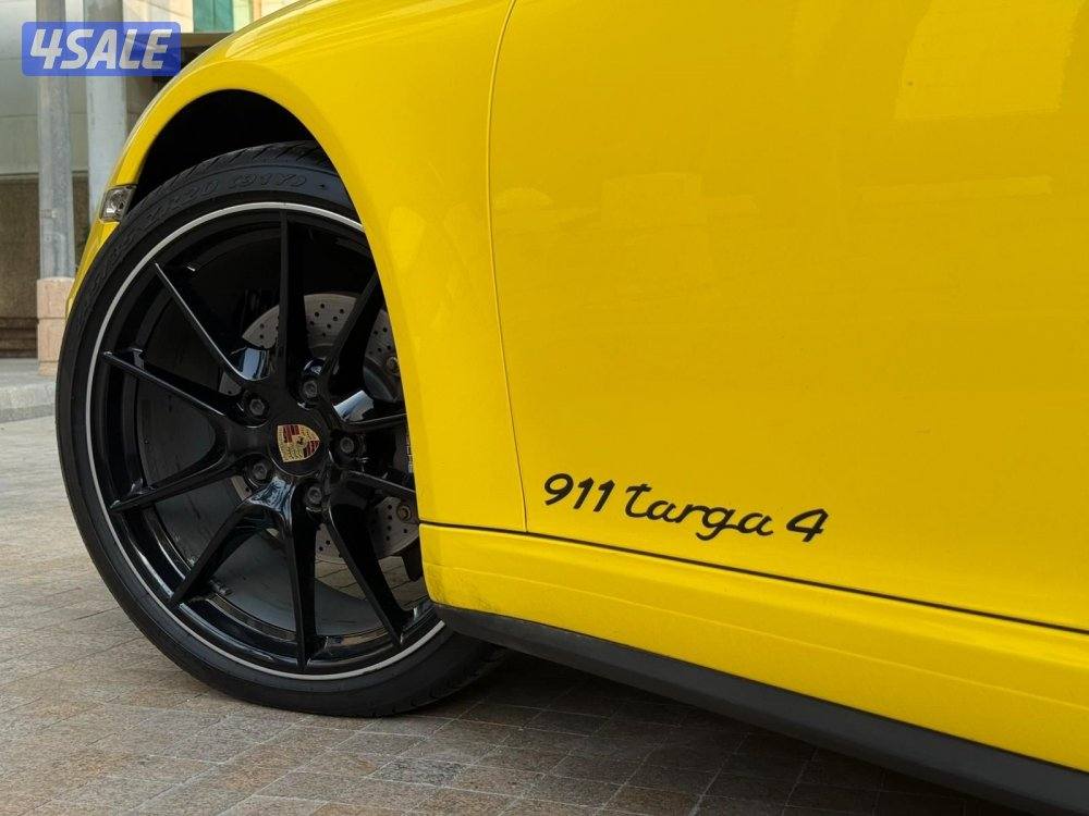 بورشه كاريراTARGA4 موديل2015 عداد80الف وارد بهبهاني سيرفس منتظم5