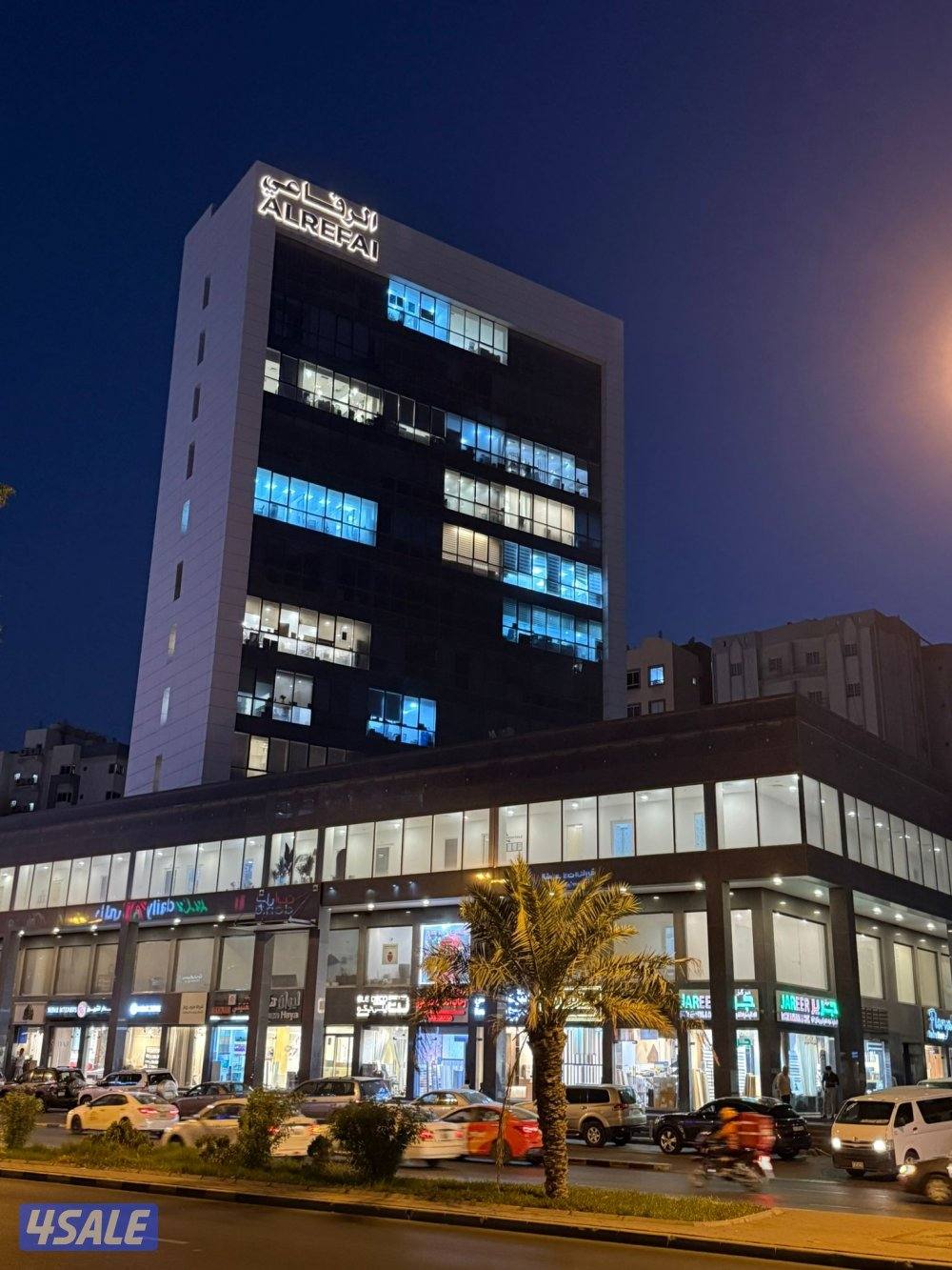 مكاتب للايجار تصلح لجميع الانشطه  حولي مجمع الديكور مقابل البحر سنتر3