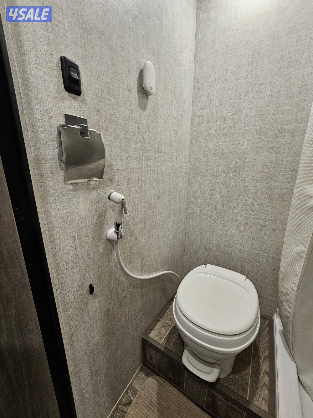 للبيع كرفان امريكي مديل ٢٠٢١13