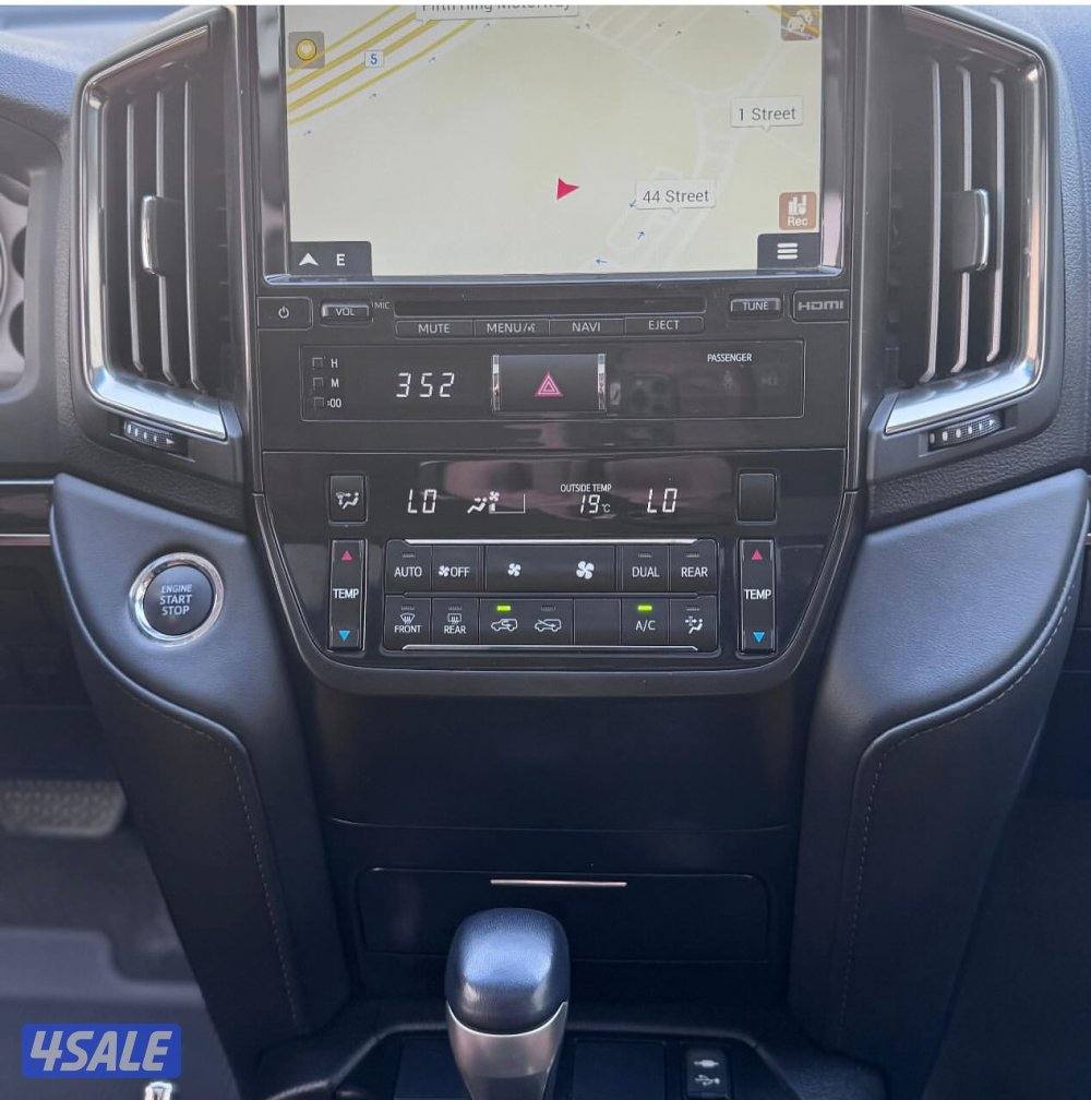 للبيع لاند كروز جراند تورنج v6 موديل 2021 الدرجة الاولى الساير7