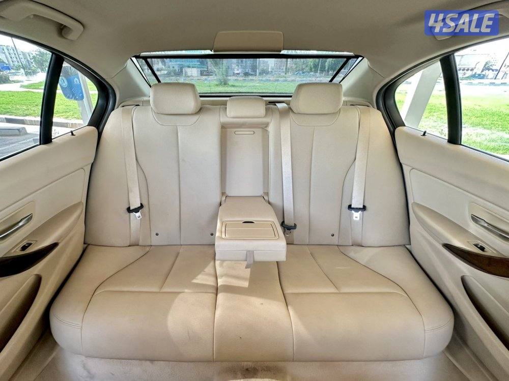 ًBMW 318 - الموديل:2016 - العداد:17011