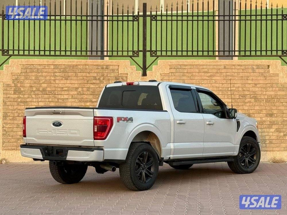 Ford F-150 FX4 OFF ROAD 4X43