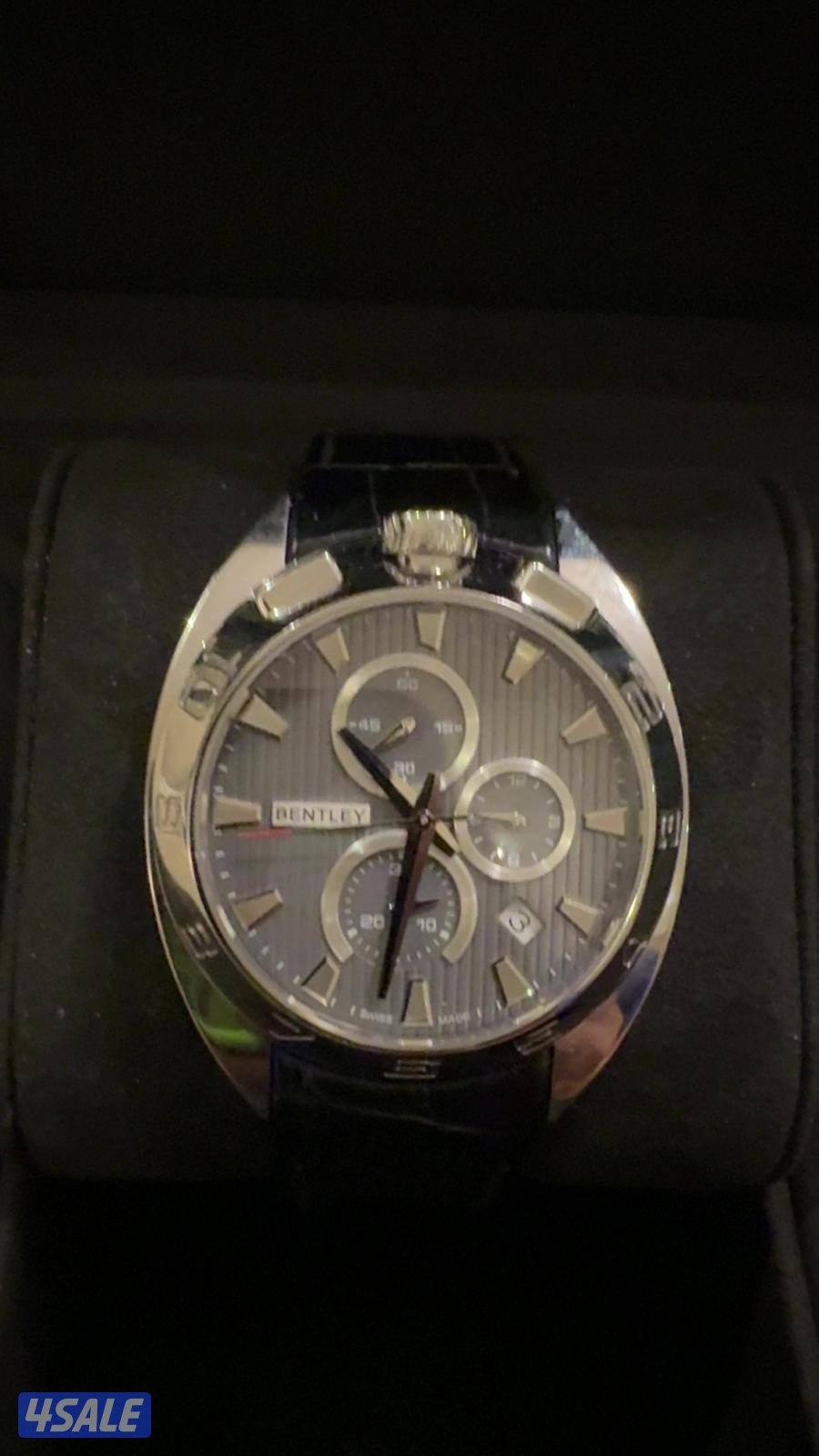 للبيع ساعه بنتلي جديده ملبوسه مره او مرتين سعرها 450سعر البيع1504