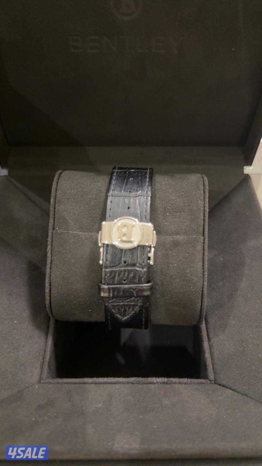للبيع ساعه بنتلي جديده ملبوسه مره او مرتين سعرها 450سعر البيع1505