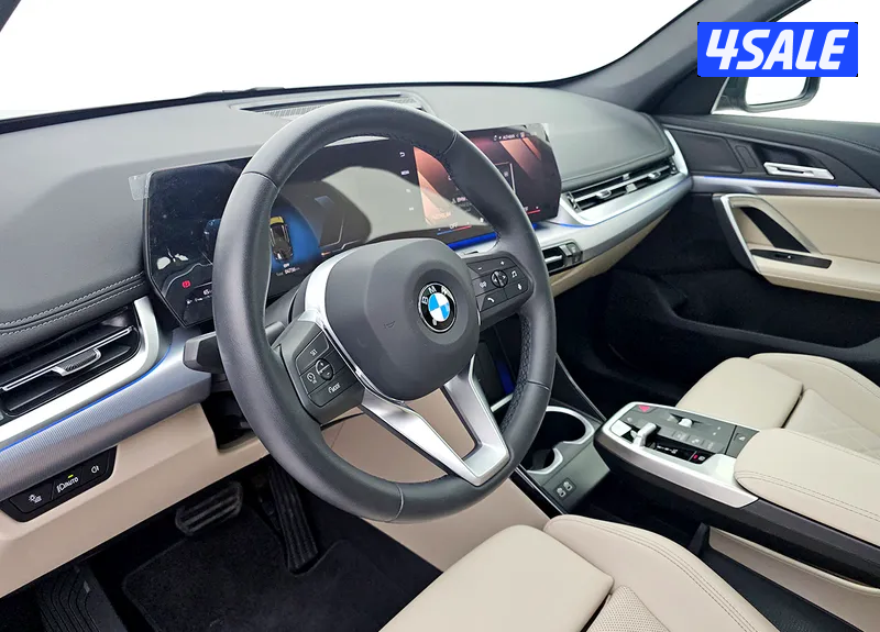 BMW  X1 sDrive 20i8