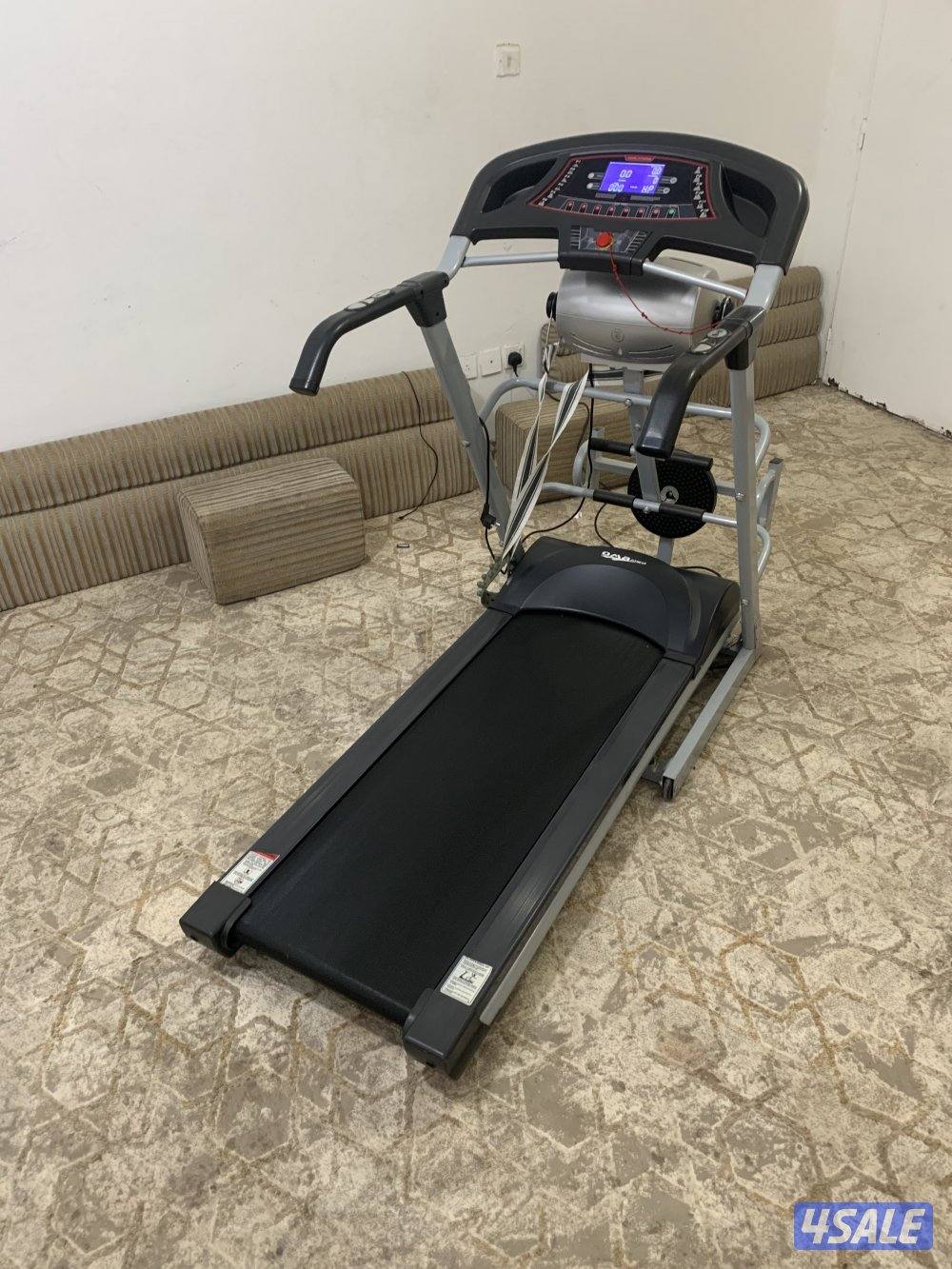 للبيع جهاز مشي oma نظيف1