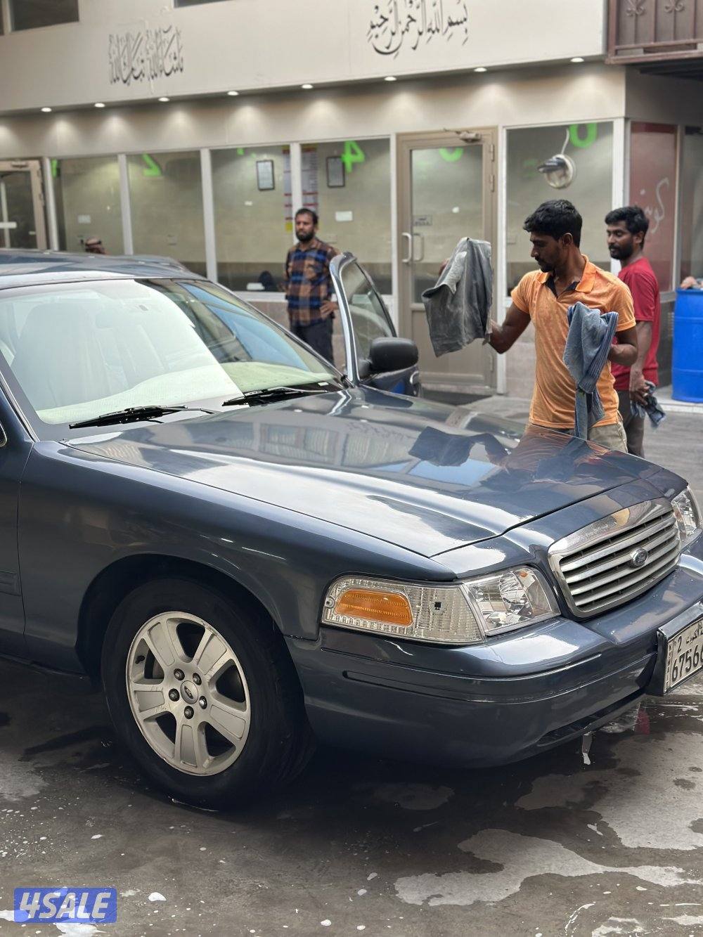 فورد فكتوريا 20111