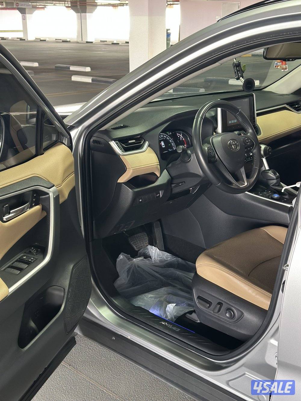 للبيع راف 4 اعلى درجة الفل دبل قير موديل 2023 ماشية 67 الف4