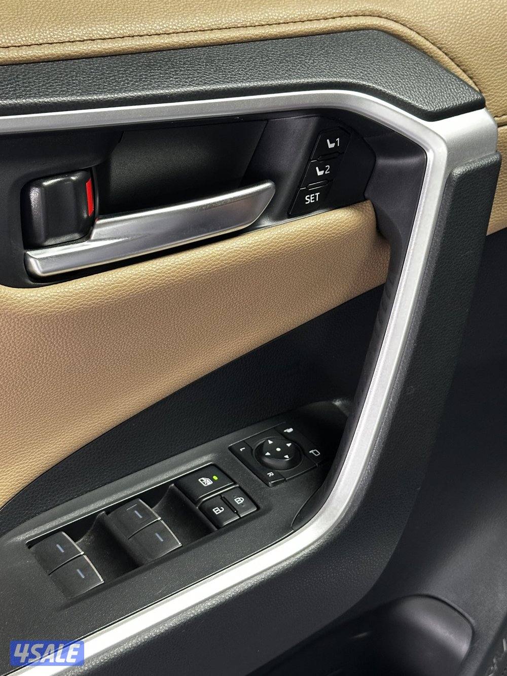 للبيع راف 4 اعلى درجة الفل دبل قير موديل 2023 ماشية 67 الف8