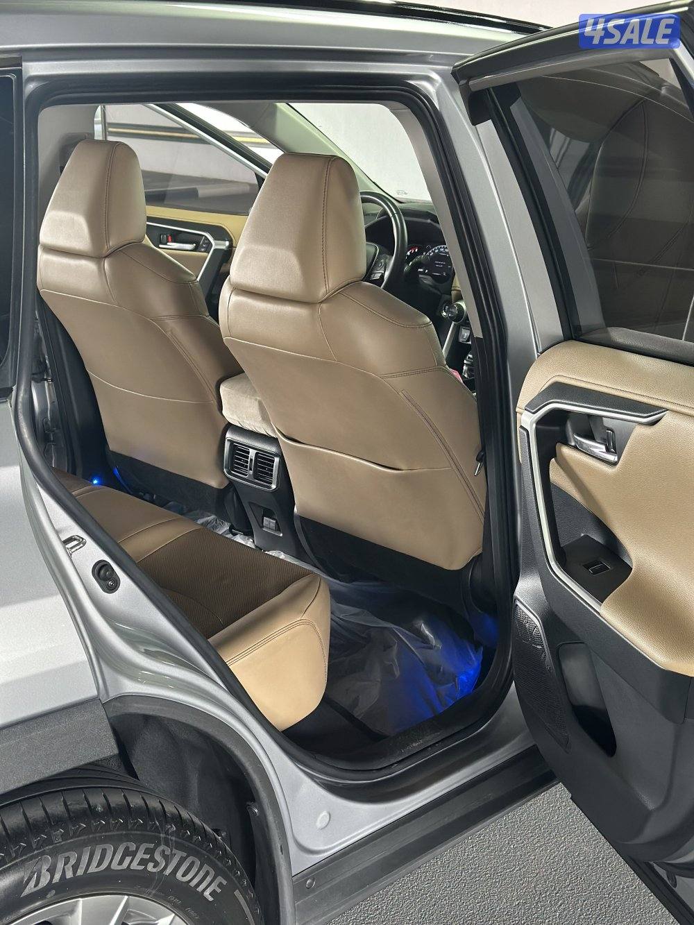 للبيع راف 4 اعلى درجة الفل دبل قير موديل 2023 ماشية 67 الف12