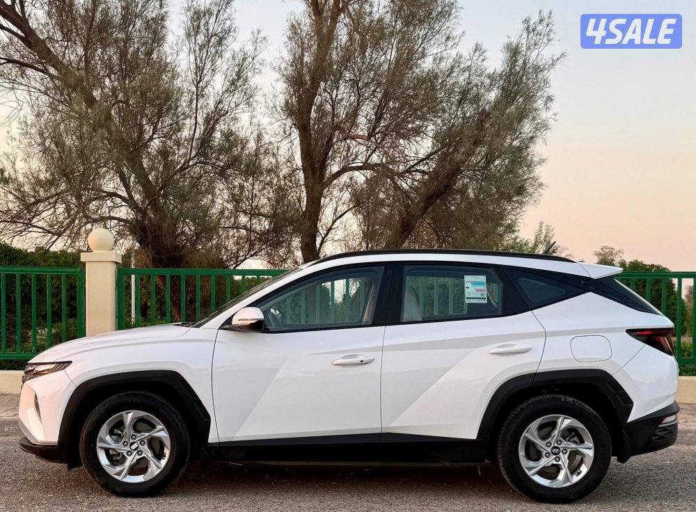 Tucson 2022 original paint excellent condition touch start h/c seats7