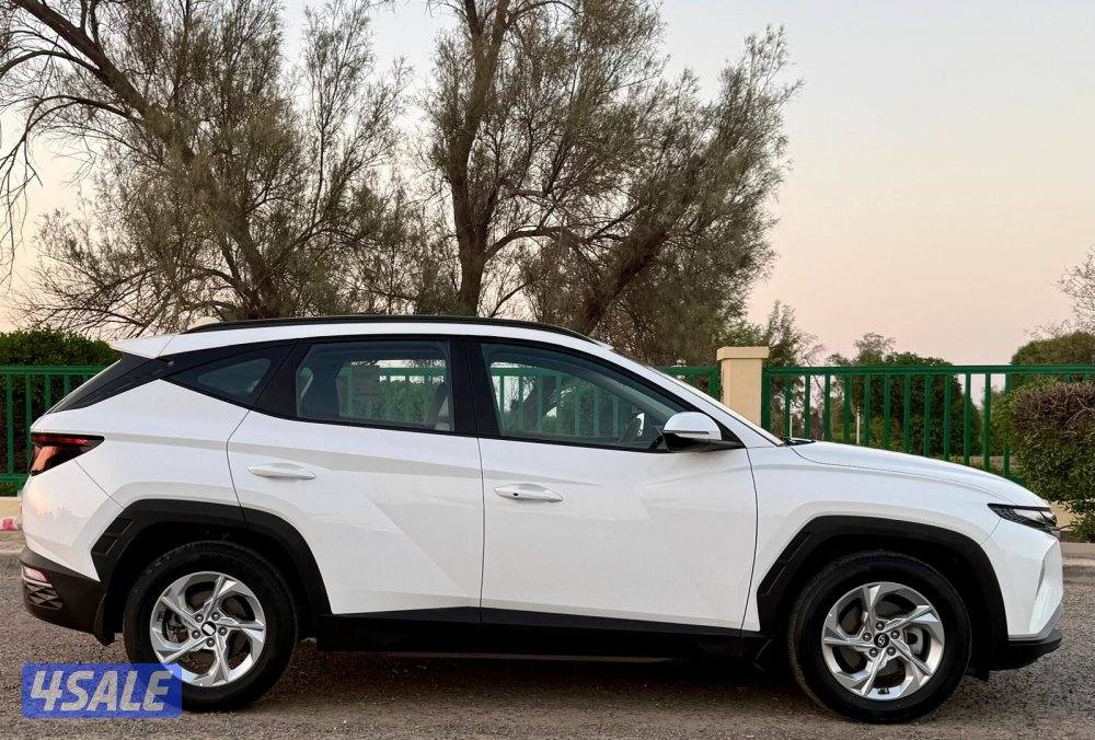 Tucson 2022 original paint excellent condition touch start h/c seats9