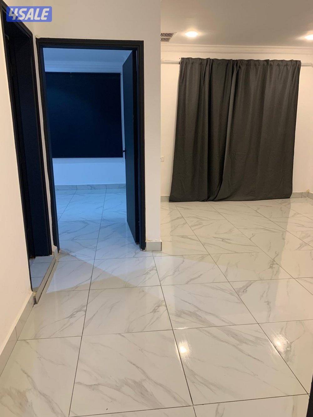 يوجد لدينا شقق الايجار غرفة وصالة مطبخ وحمام تشطيب سوبر سوبر لوكس يوج🚙8