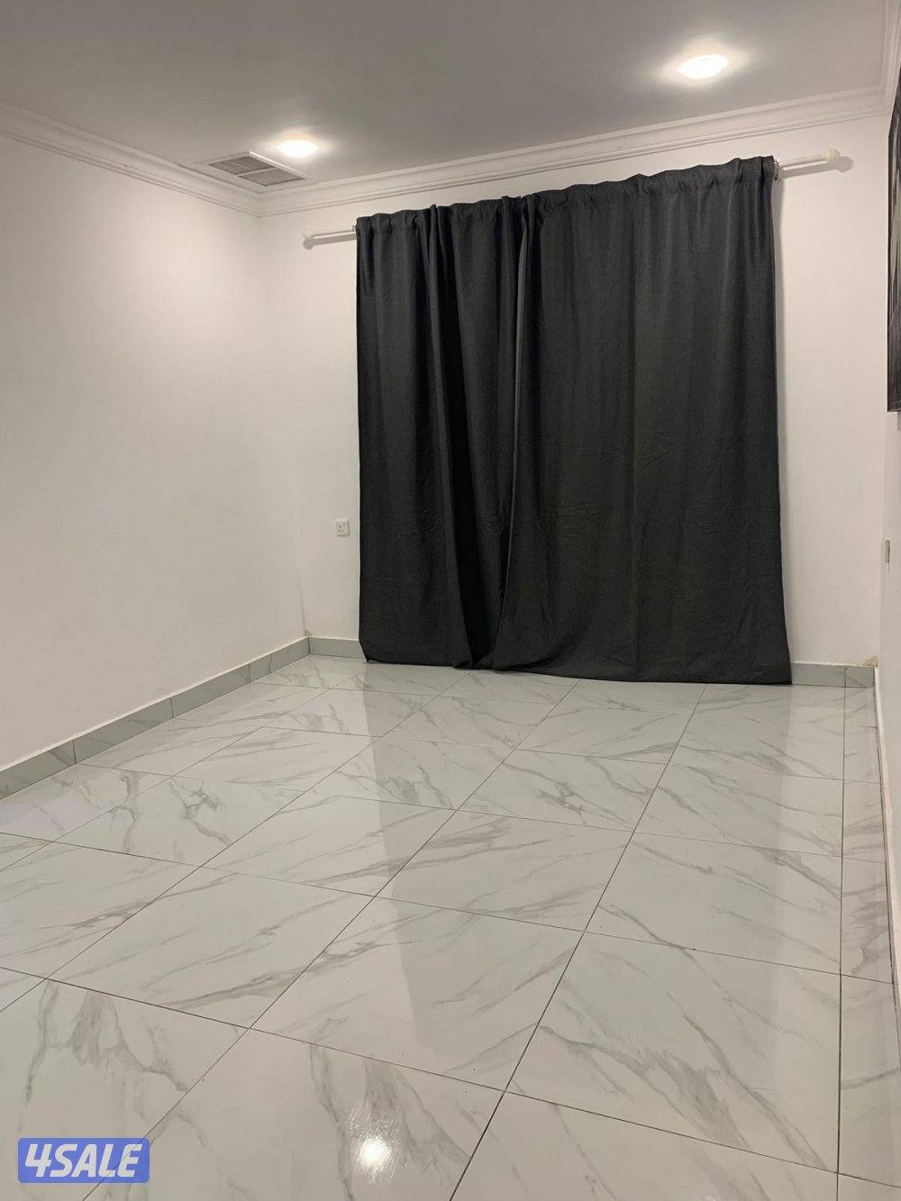 يوجد لدينا شقق الايجار غرفة وصالة مطبخ وحمام تشطيب سوبر سوبر لوكس يوج🚙11