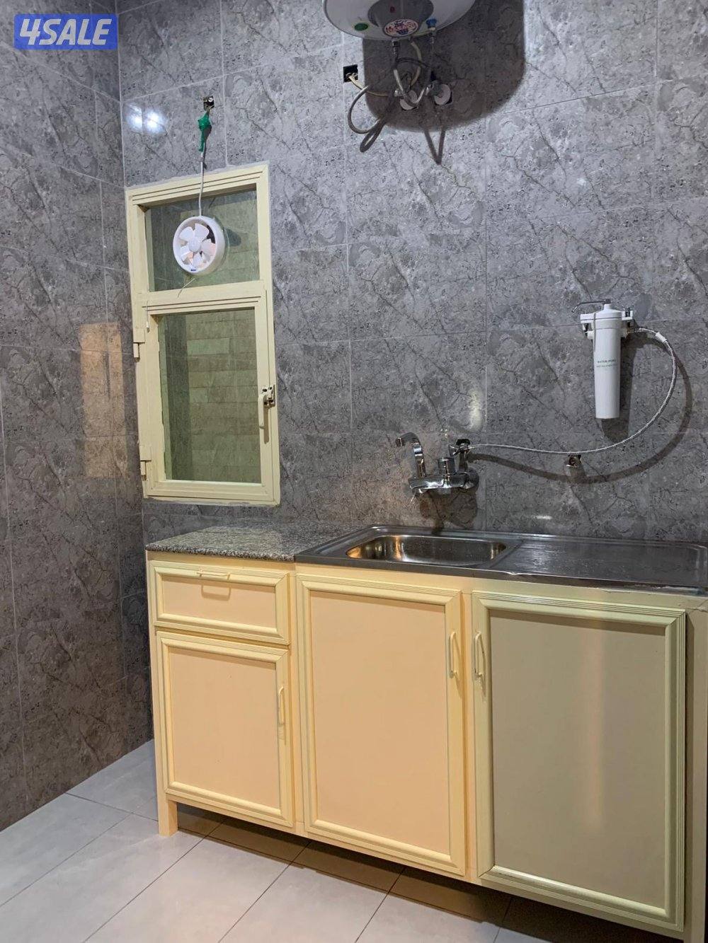 يوجد لدينا شقق الايجار غرفة وصالة مطبخ وحمام تشطيب سوبر سوبر لوكس يوج🚙13