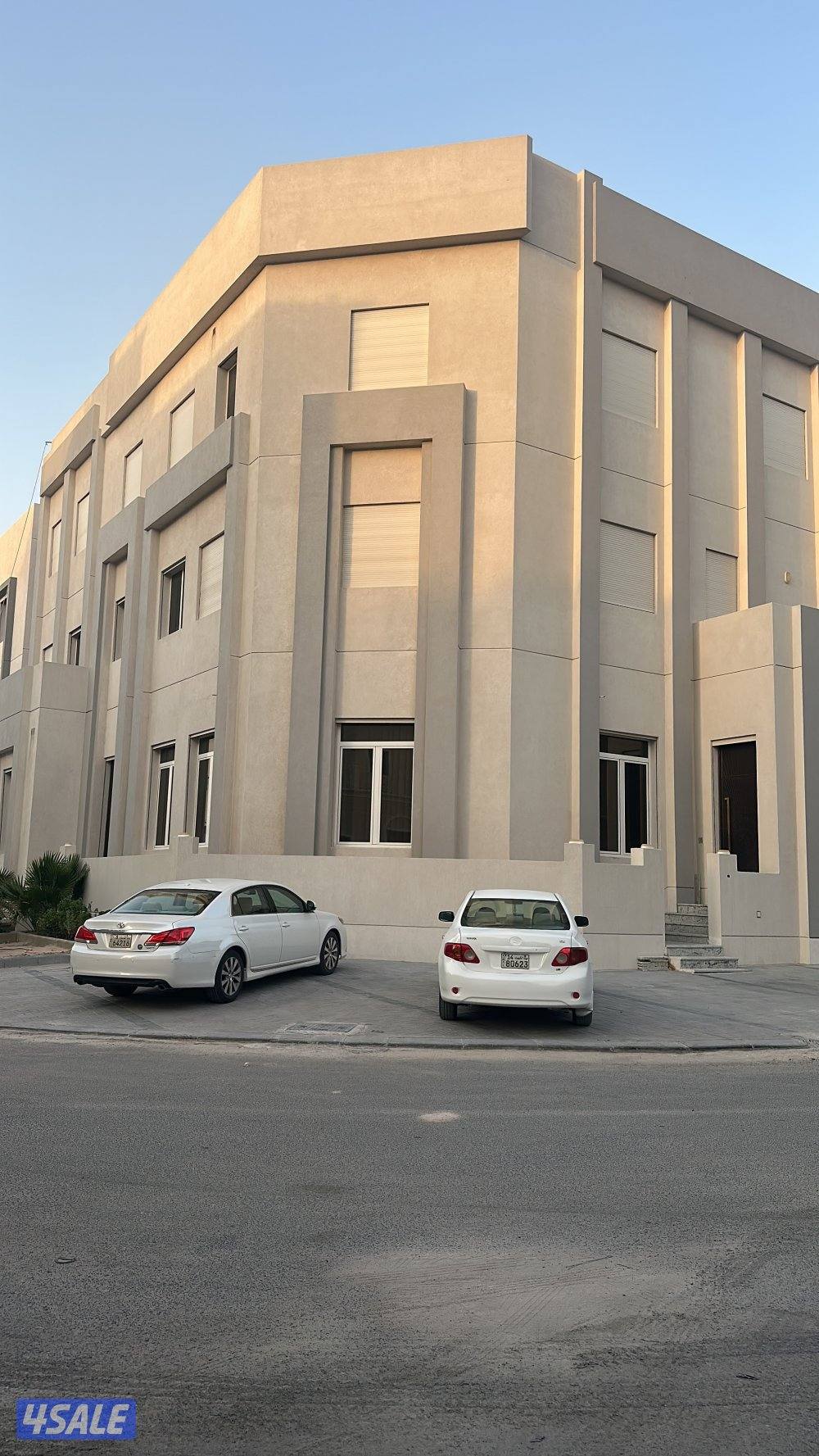 للايجار شقتين في جنوب عبدالله مبارك وي عبداللة مبارك0