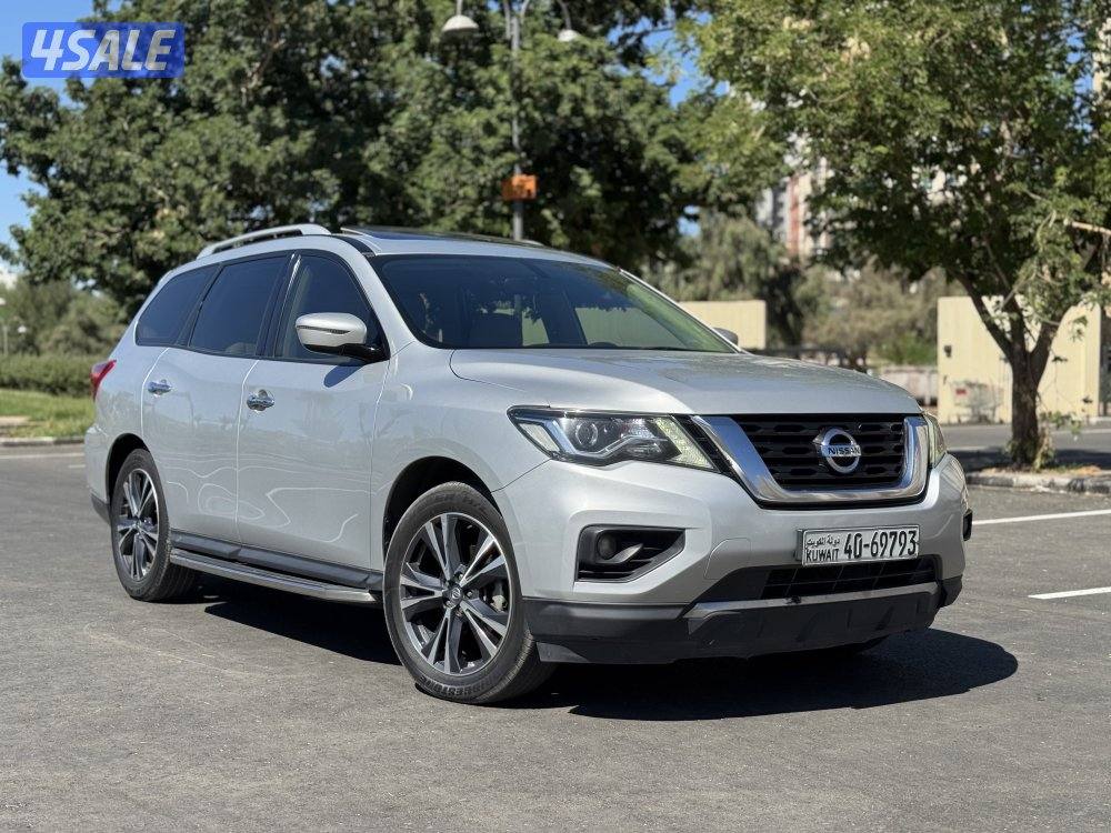 للبيع نيسان باثفايندر SL موديل 2018 كامل المواصفات  / 4WD1
