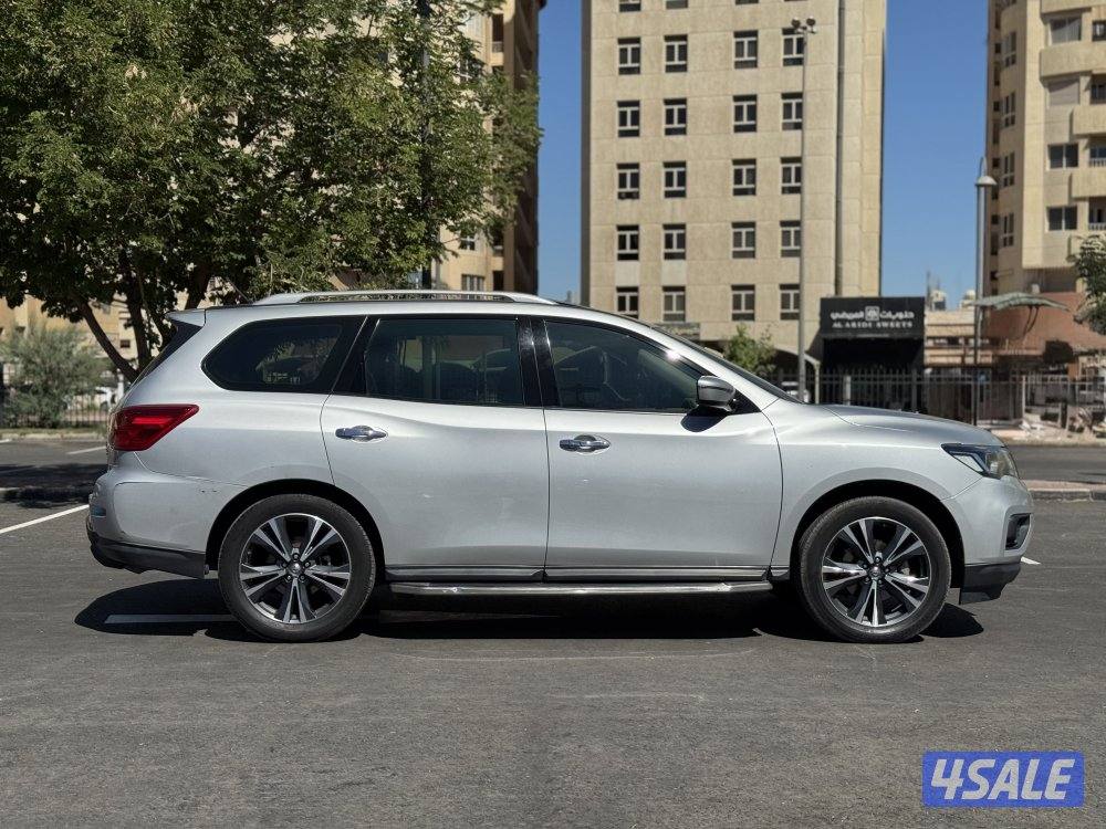 للبيع نيسان باثفايندر SL موديل 2018 كامل المواصفات  / 4WD6