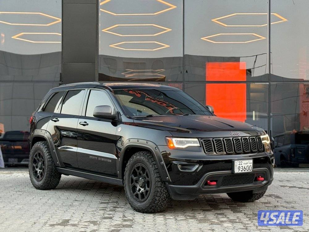 GRAND CHEROKE TRAILHAWK V8 _2018 صبغ الوكالة0