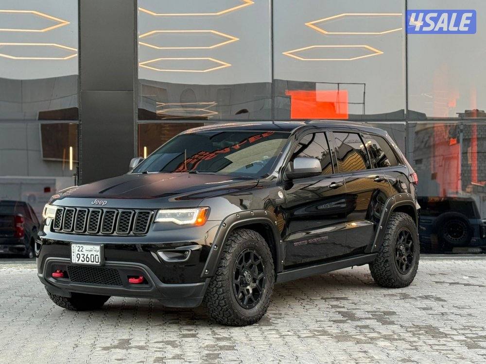 GRAND CHEROKE TRAILHAWK V8 _2018 صبغ الوكالة2