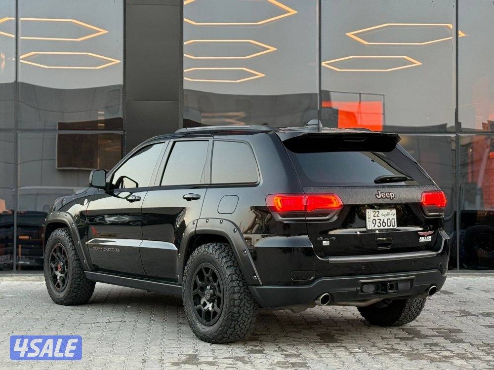 GRAND CHEROKE TRAILHAWK V8 _2018 صبغ الوكالة4