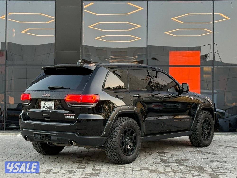 GRAND CHEROKE TRAILHAWK V8 _2018 صبغ الوكالة3