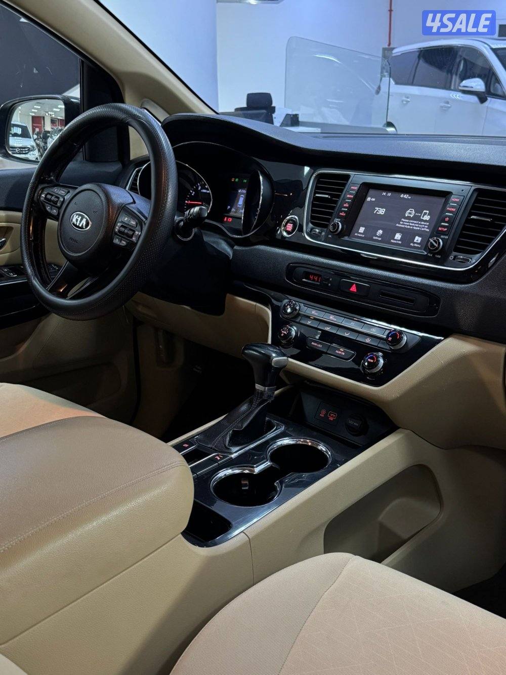 كيا كرنفال8
