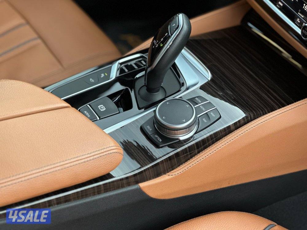 للبيع BMW530i موديل 2020 وارد الغانم12