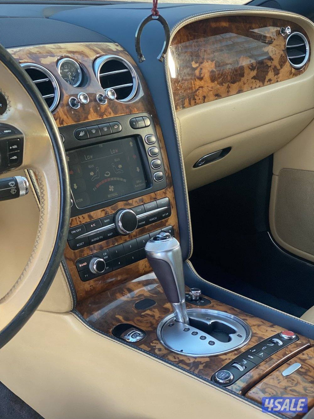 للبيع بينتلي كونتننتال GT / موديل 2009 / بحالة ممتازة5